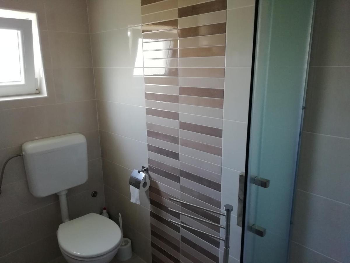 Apartment Kurelic Rab Town Exterior foto